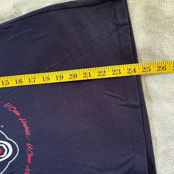 UConn University of Connecticut Huskies T Shirt V Neck Womens Large Stretch - Picture 9 of 9